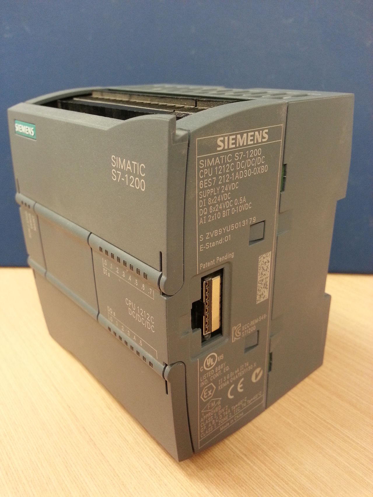 Siemens Simatic s7 6es7 212-1ad30-0xb0 6es7212-1ad30-0xb0 e-Stand 02 CPU-used 